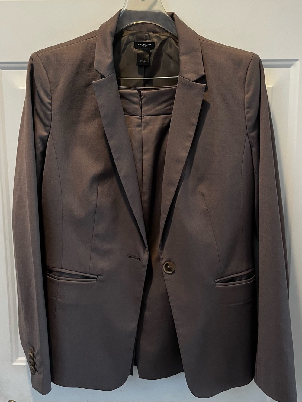 Ann Taylor Women's 2 Piece Skirt Suit Wool Blend